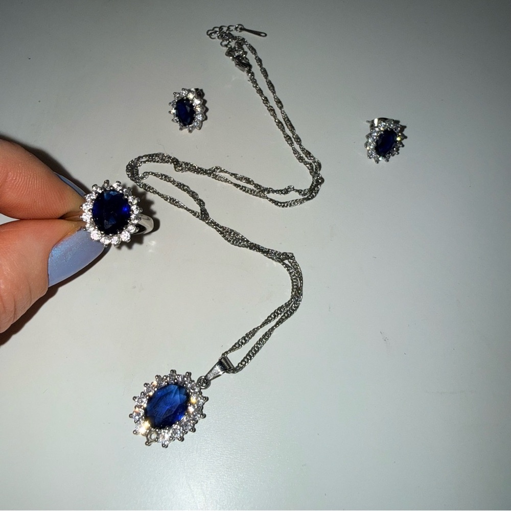 Elegant Silver and Sapphire Jewelry Set